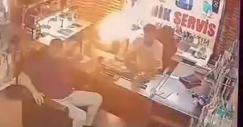 Korkunç anlar… Telefonun bataryası bomba gibi patladı – Son Dakika Türkiye Haberleri