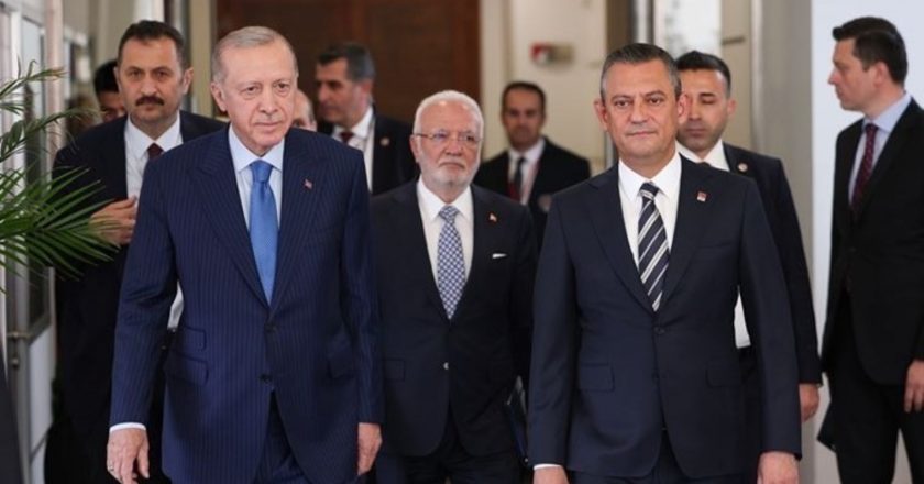 Anket: CHP ve AKP denilince seçmen aklına ilk gelen siyasetçiye yanıt verdi – Son Dakika Siyaset Haberleri