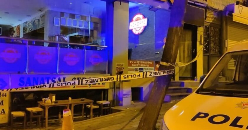 Üsküder “sen benim evimin önüne çöp attınız” Flima The Blood: 1 Ölü! – Türkiye haberlerini kırmak
