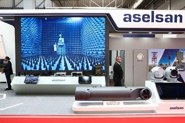 ASELSAN, Paris Havacılık Fuarı’nda gövde gösterisi yaptı