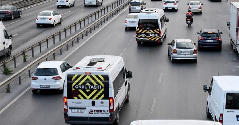 OKUL SERVİSİ ÜCRETLERİ 2025 AĞUSTOS || İstanbul ve Ankara’da okul servis ücreti ne kadar, zam geldi mi? İşte kısa mesafe-uzun mesafe okul servisi ücret tarifesi!