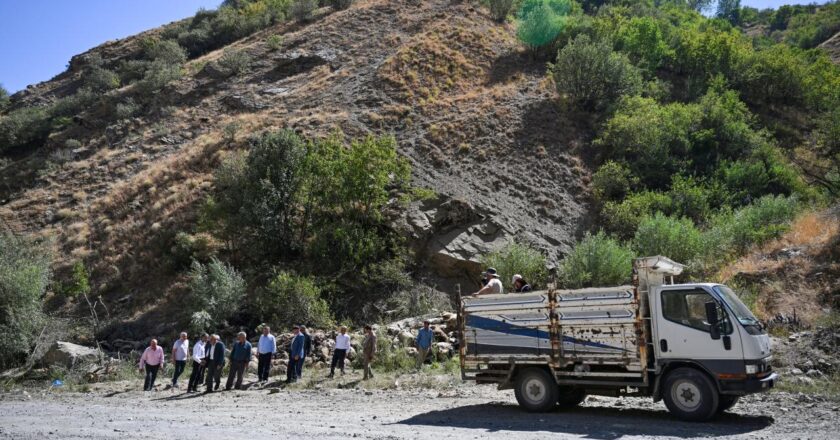 Kayalık alandan düşen 334 küçükbaş hayvan telef oldu