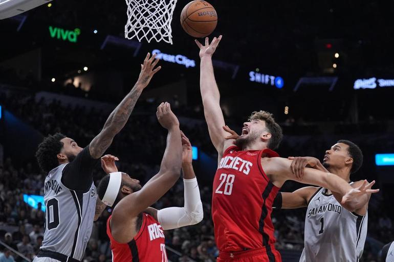 Rockets'ı Alperen Şengün'ün performansı bile kurtaramadı: Spurs seriyi kapattı