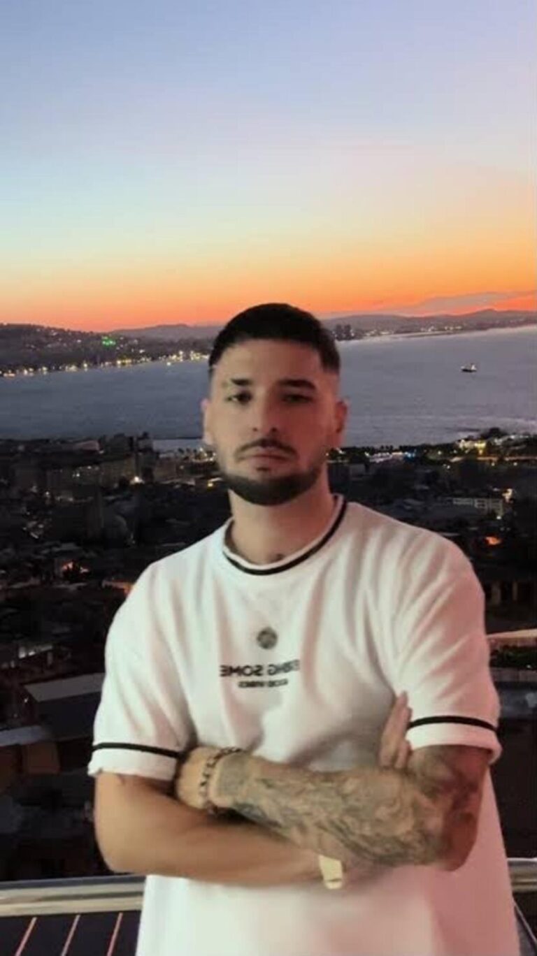 Rapçi Uzay sahnede gözaltına alındı! ‘Şarkı sözleri’ iddiası